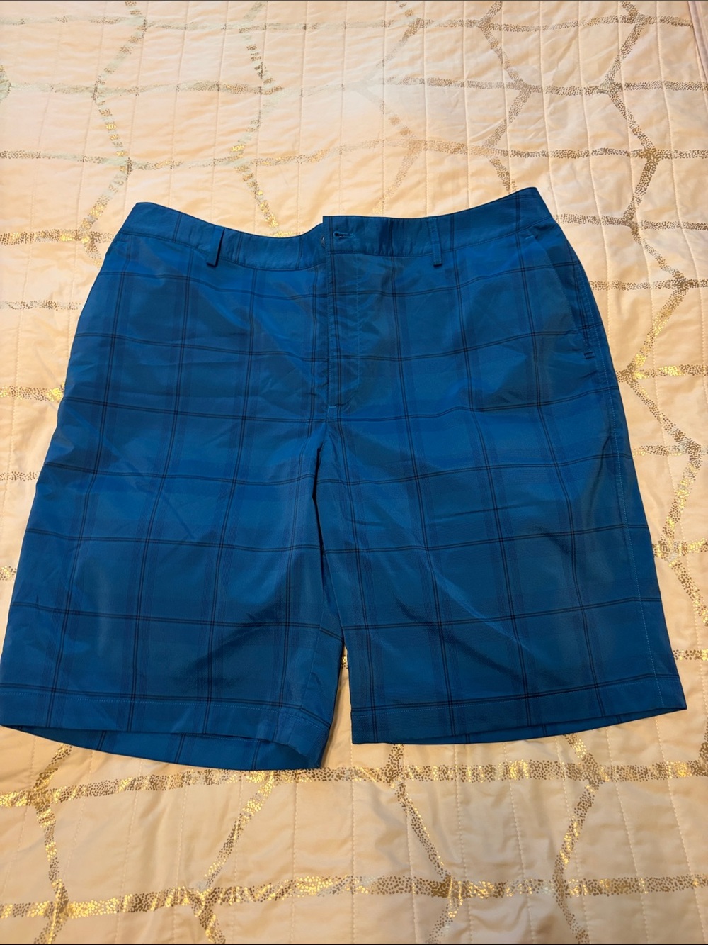 Under Armour Men's Blue Plaid Flat-Front Shorts